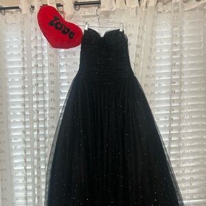Elegant Black Strapless Gown
